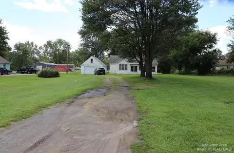 38671 Van Born Rd, Romulus, MI 48174 photo 2