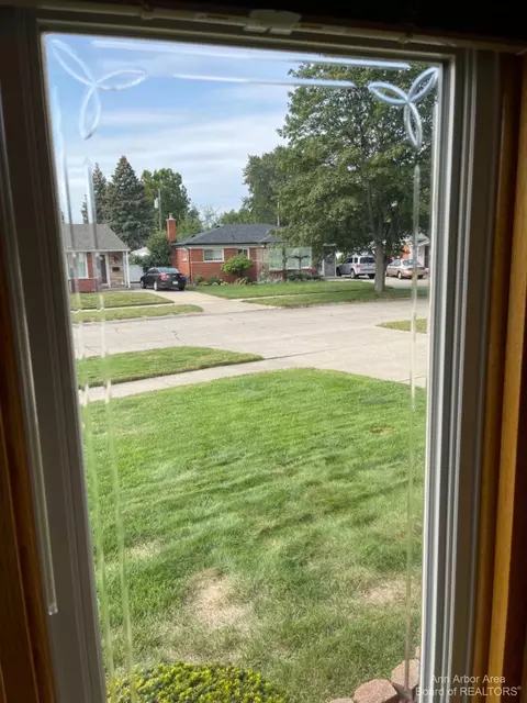 25224 Crowley St, Taylor, MI 48180 photo 5