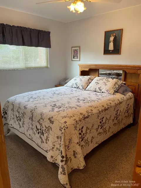 25224 Crowley St, Taylor, MI 48180 photo 8
