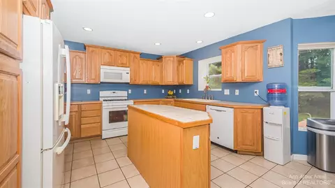 8334 Gregory Rd, Dexter, MI 48130 photo 16