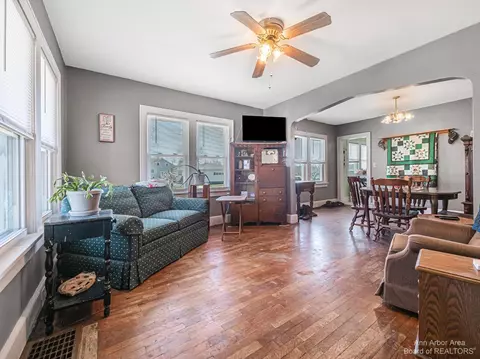 148 S Harvey Rd, Jackson, MI 49201 photo 6