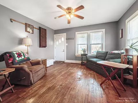 148 S Harvey Rd, Jackson, MI 49201 photo 7