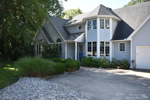 900 Burt, Tecumseh, MI 49286 photo 2