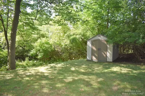 900 Burt, Tecumseh, MI 49286 photo 44