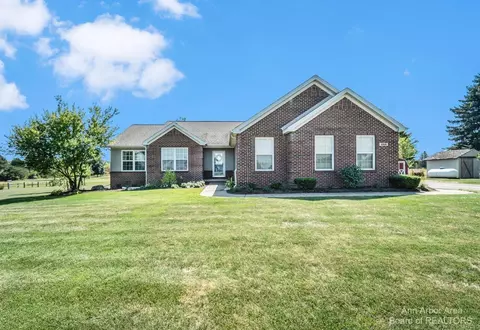 626 E Marr Rd, Howell, MI 48855 photo 1