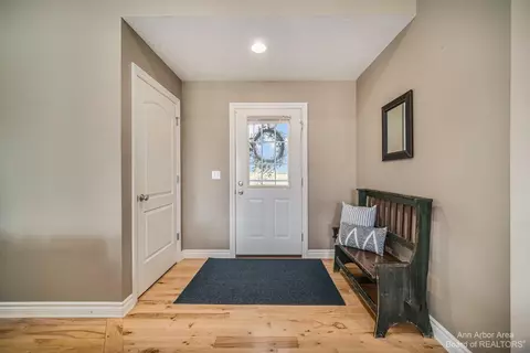 626 E Marr Rd, Howell, MI 48855 photo 4