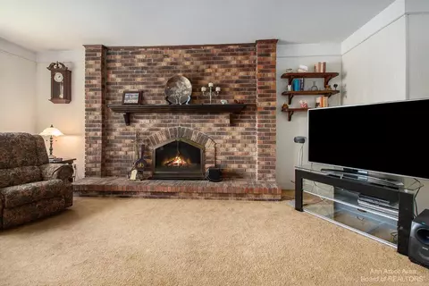7574 Wheaton Dr, Canton, MI 48187 photo 15