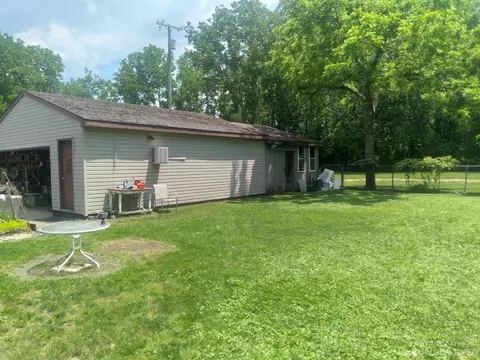 415 Norwood Dr, Monroe, MI 48161 photo 8