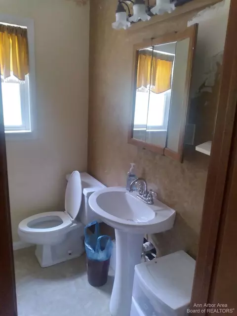 415 Norwood Dr, Monroe, MI 48161 photo 27