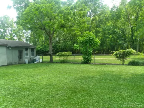 415 Norwood Dr, Monroe, MI 48161 photo 55