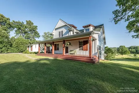 2954 N Dancer Rd, Dexter, MI 48130 photo 2