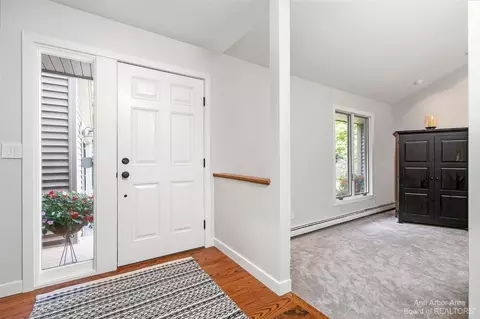 8424 Warner Rd, Saline, MI 48176 photo 3