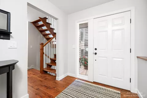 8424 Warner Rd, Saline, MI 48176 photo 2