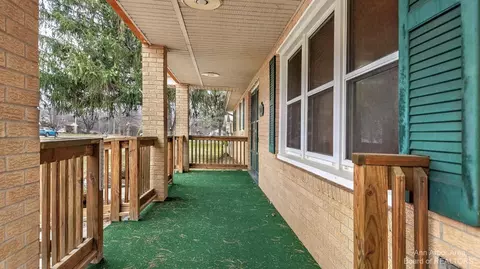 8102 E Carpenter Rd, Davison, MI 48423 photo 12
