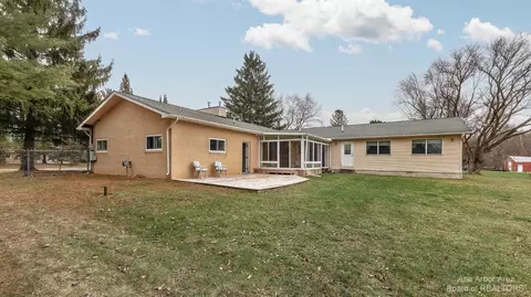 8102 E Carpenter Rd, Davison, MI 48423 photo 16