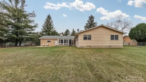 8102 E Carpenter Rd, Davison, MI 48423 photo 18
