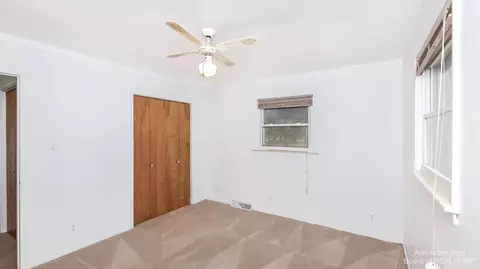 8102 E Carpenter Rd, Davison, MI 48423 photo 42