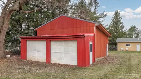 8102 E Carpenter Rd, Davison, MI 48423 photo 23