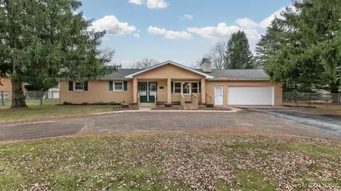 8102 E Carpenter Rd, Davison, MI 48423 photo 1