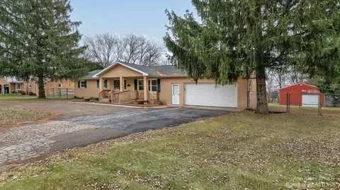 8102 E Carpenter Rd, Davison, MI 48423 photo 13