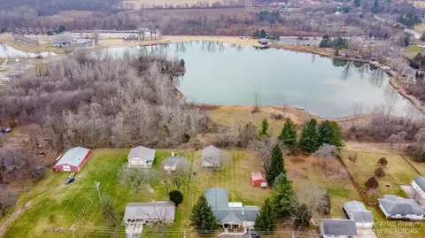 8102 E Carpenter Rd, Davison, MI 48423 photo 9