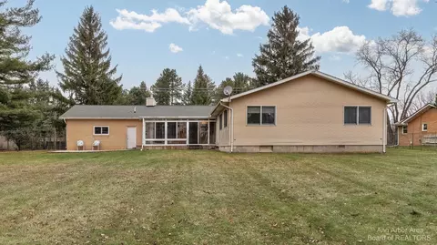 8102 E Carpenter Rd, Davison, MI 48423 photo 19