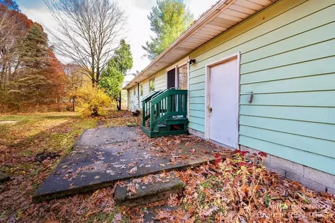 10463 Yensch Rd, Maybee, MI 48159 photo 13