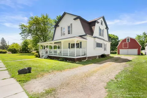 131 College Ave, Britton, MI 49229 photo 2