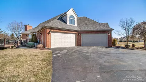 1919 Brookview Dr, Saline, MI 48176 photo 15