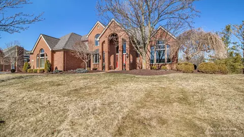 1919 Brookview Dr, Saline, MI 48176 photo 2