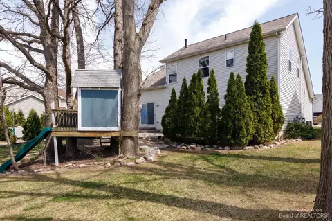 411 Cambridge Dr, Dexter, MI 48130 photo 38
