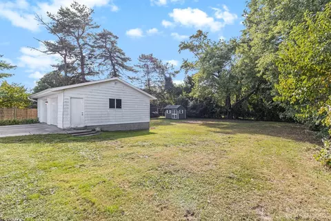148 Vista Dr, Jackson, MI 49203 photo 2