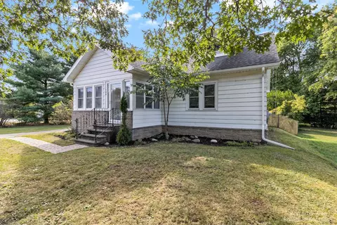 148 Vista Dr, Jackson, MI 49203 photo 1