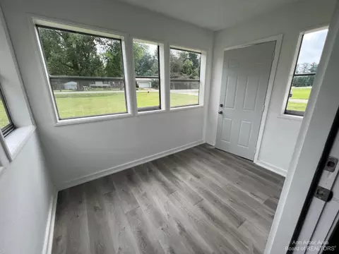 9549 Plank Rd, Maybee, MI 48159 photo 3