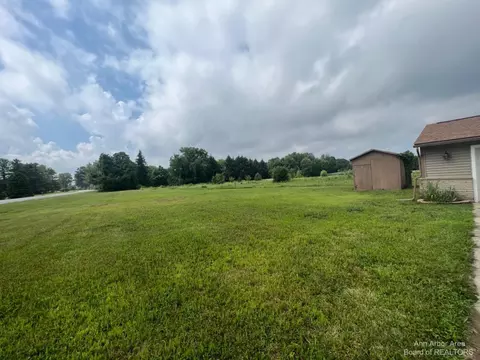 9549 Plank Rd, Maybee, MI 48159 photo 28