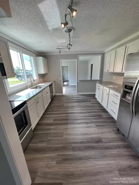 9549 Plank Rd, Maybee, MI 48159 photo 7