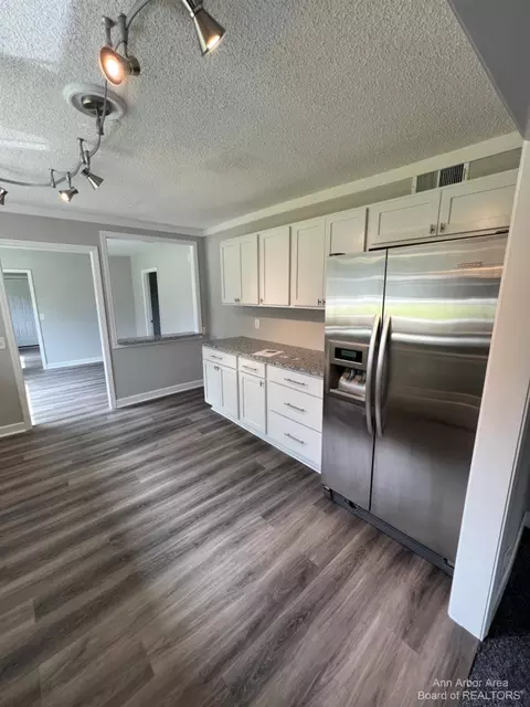 9549 Plank Rd, Maybee, MI 48159 photo 8