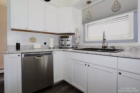 1008 Ottney Dr, Jackson, MI 49201 photo 24