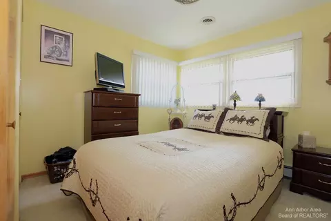 1008 Ottney Dr, Jackson, MI 49201 photo 17
