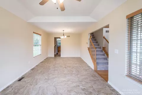 5757 Cedar Ridge Dr, Ann Arbor, MI 48103 photo 17