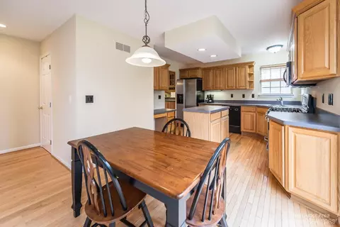5757 Cedar Ridge Dr, Ann Arbor, MI 48103 photo 9