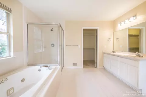 5757 Cedar Ridge Dr, Ann Arbor, MI 48103 photo 41