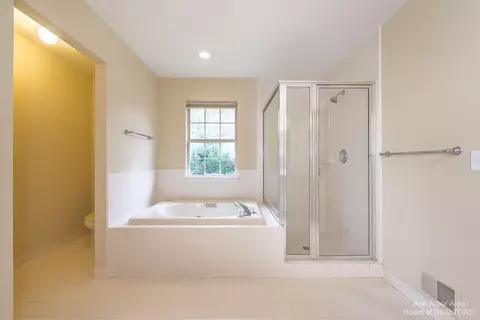 5757 Cedar Ridge Dr, Ann Arbor, MI 48103 photo 40