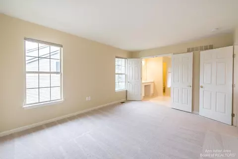 5757 Cedar Ridge Dr, Ann Arbor, MI 48103 photo 37