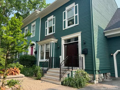 709 N 5th Ave, Ann Arbor, MI 48104