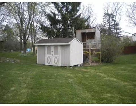 634 Springbrook Ct, Saline, MI 48176 photo 3