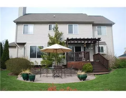 2357 Spring Ridge Ct, Ann Arbor, MI 48103 photo 2