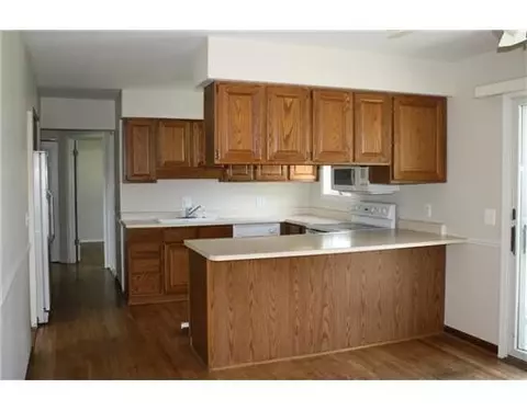 173 Wallace, Saline, MI 48176 photo 3
