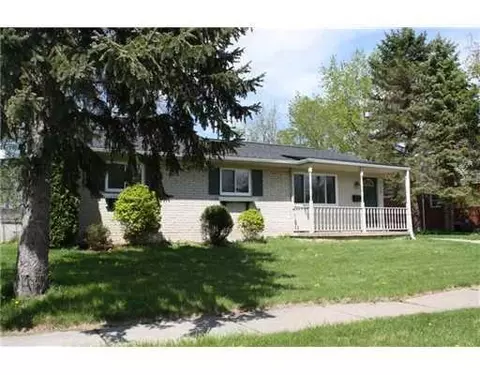 173 Wallace, Saline, MI 48176 photo 2