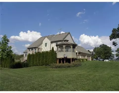 7028 Grass, Saline, MI 48176 photo 2
